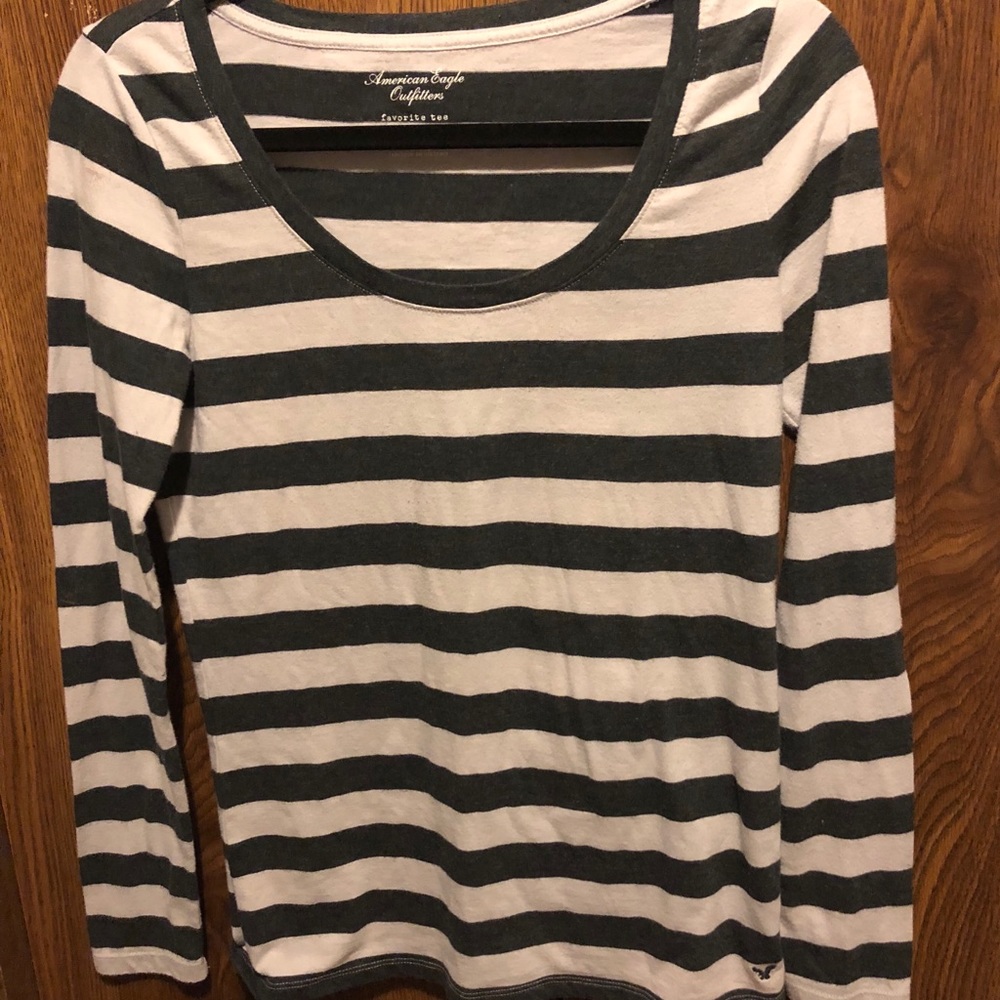 American Eagle Outfitters favorite tee